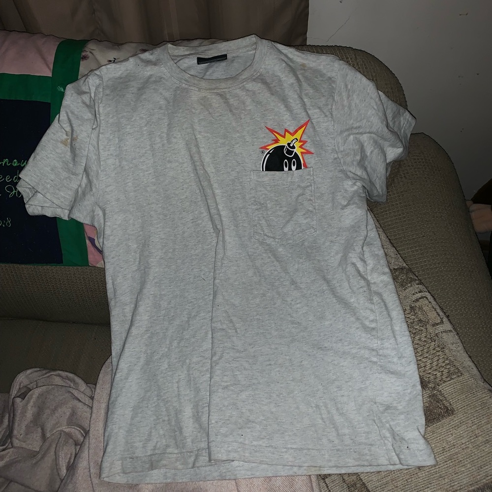 Bomb pocket tee